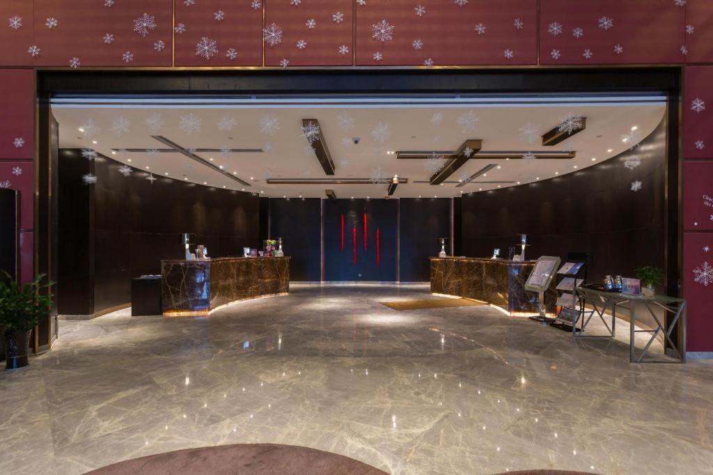 荆州绿地铂骊酒店 外观 照片